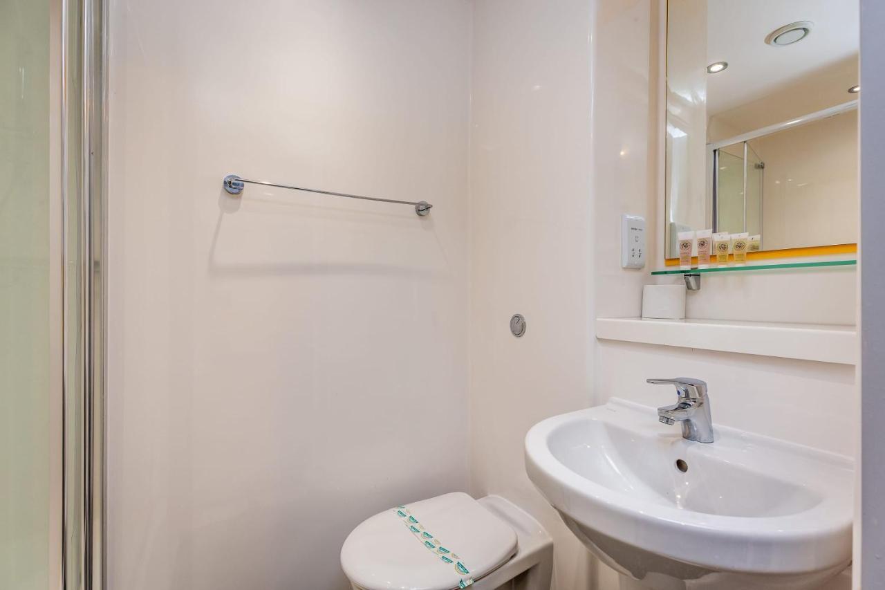 לינקולן Ensuite Room With Shared Kitchen, Close To Centre מראה חיצוני תמונה