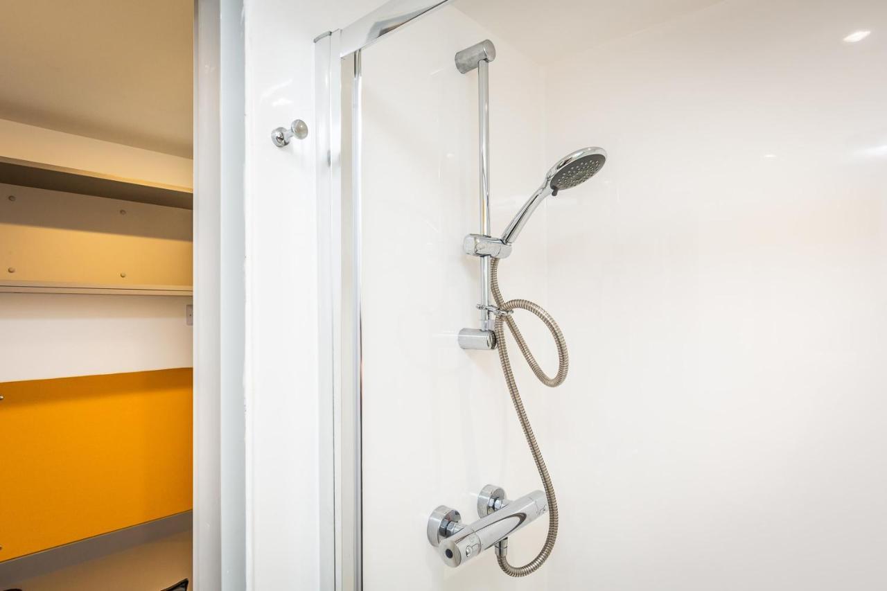 לינקולן Ensuite Room With Shared Kitchen, Close To Centre מראה חיצוני תמונה